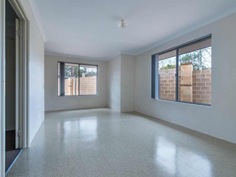 9/2 Briza Lane, Forrestfield WA 6058
