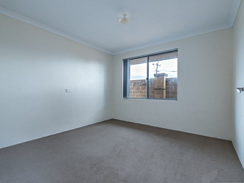 9/2 Briza Lane, Forrestfield WA 6058