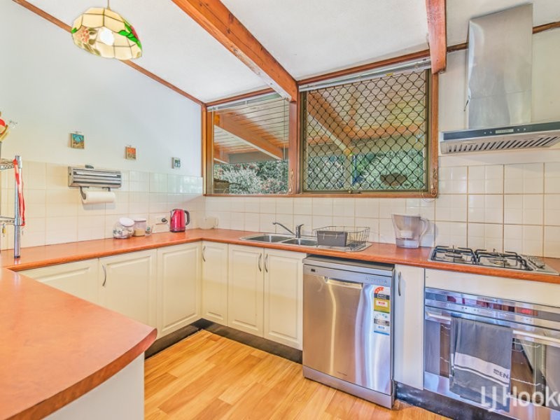 77 Paterson Road, Mount Nasura WA 6112