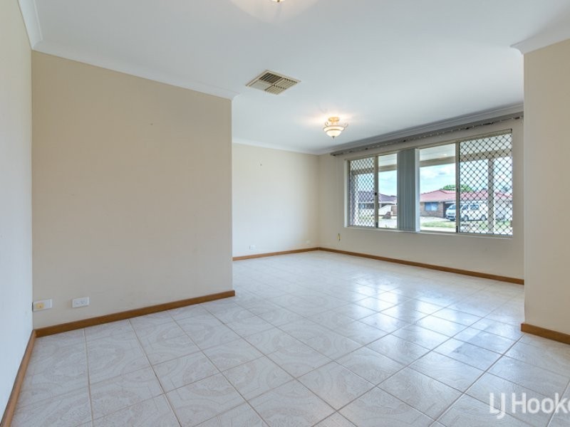 11 Magenta Close, Thornlie WA 6108