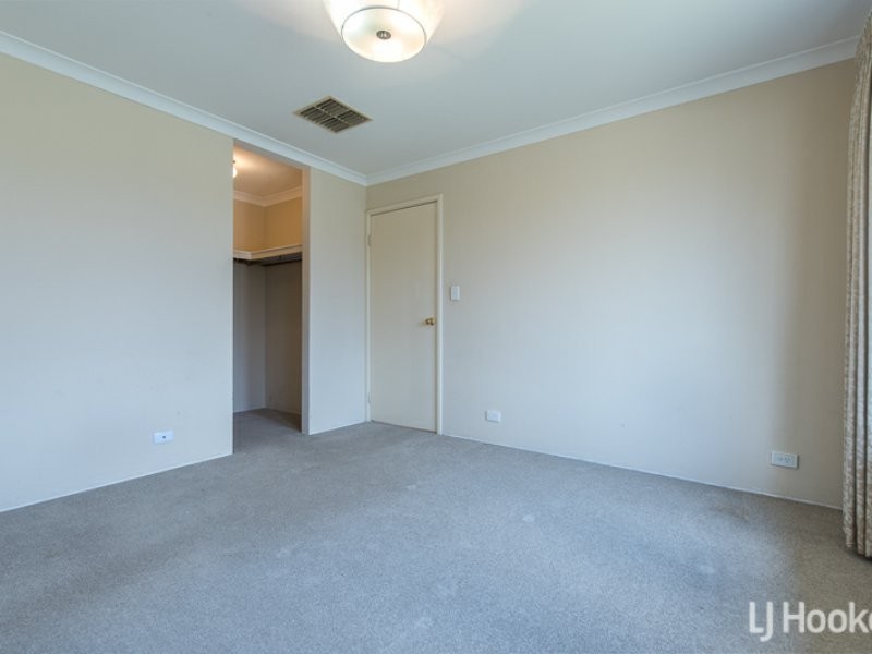 11 Magenta Close, Thornlie WA 6108