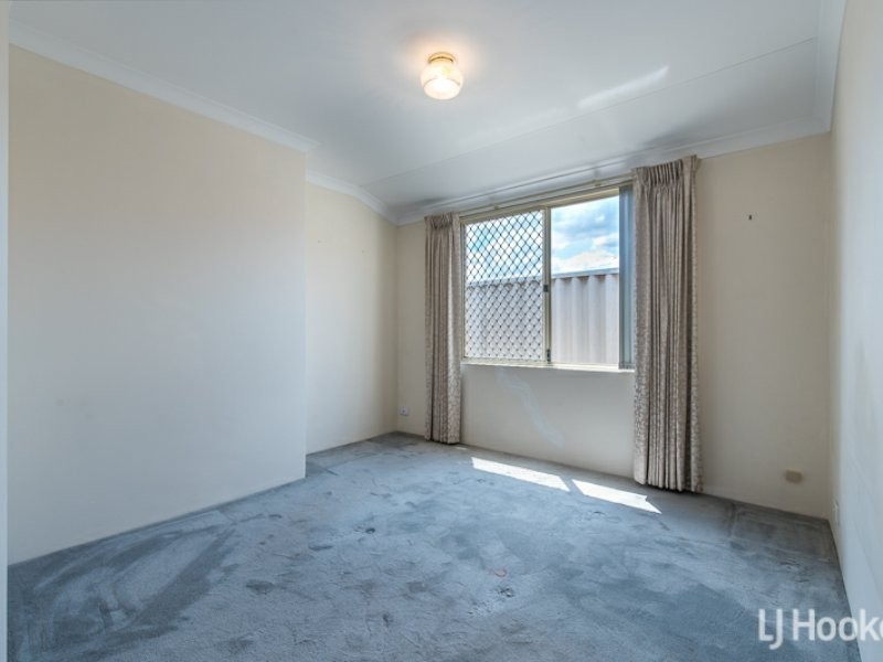 11 Magenta Close, Thornlie WA 6108