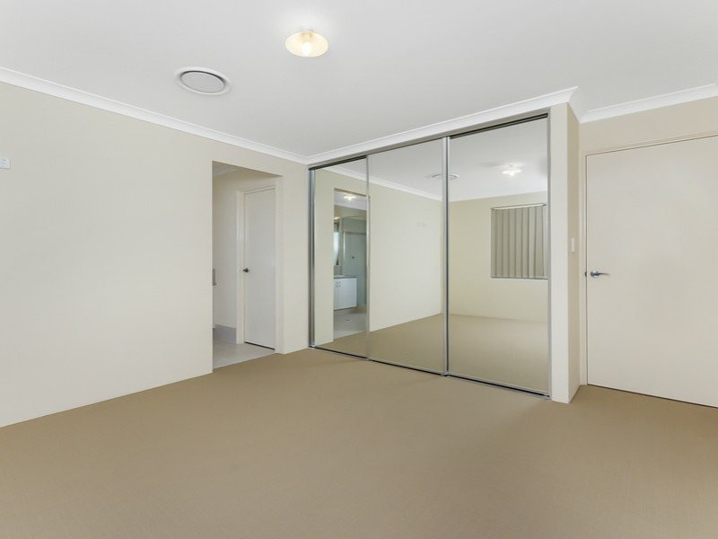 25 Haywire Avenue, Whitby WA 6123