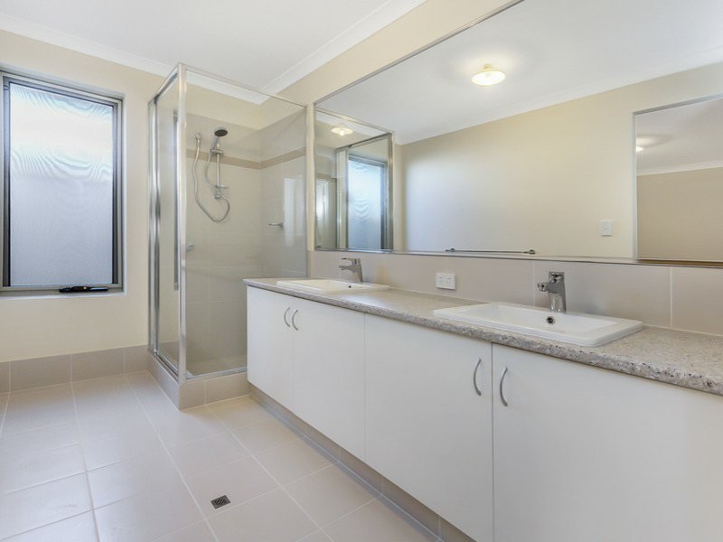 25 Haywire Avenue, Whitby WA 6123