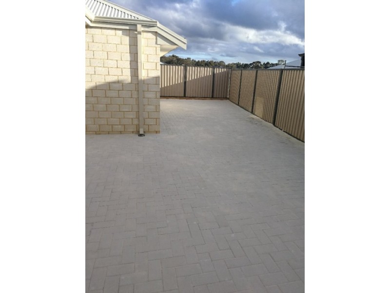 25 Haywire Avenue, Whitby WA 6123