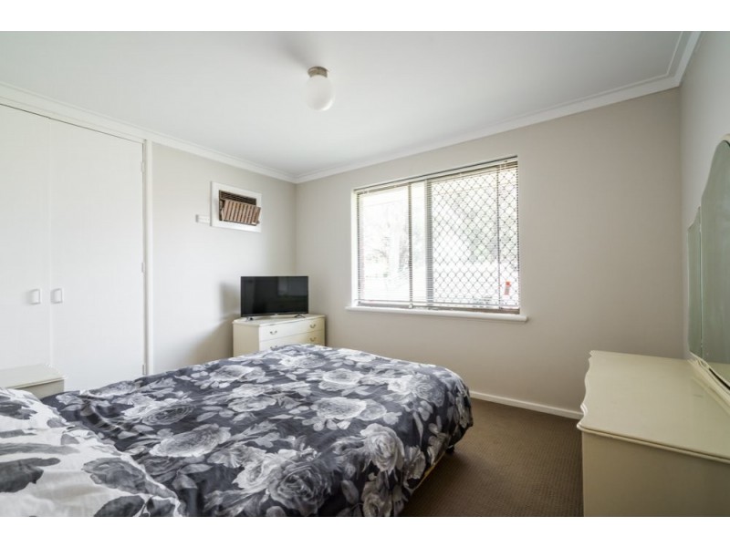 16 Ailsworth Court, Thornlie WA 6108