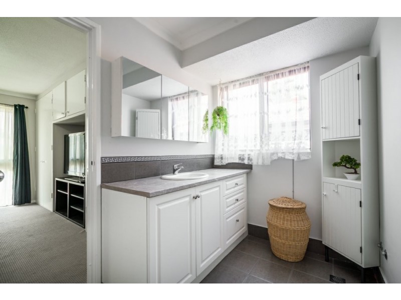 16 Ailsworth Court, Thornlie WA 6108