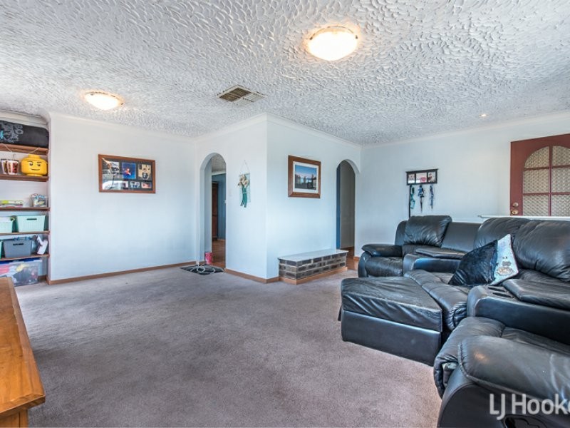 10 Explorer Drive, Thornlie WA 6108