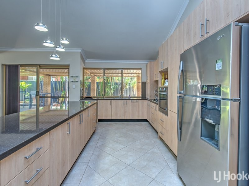 19 Glenbrook Road, Thornlie WA 6108