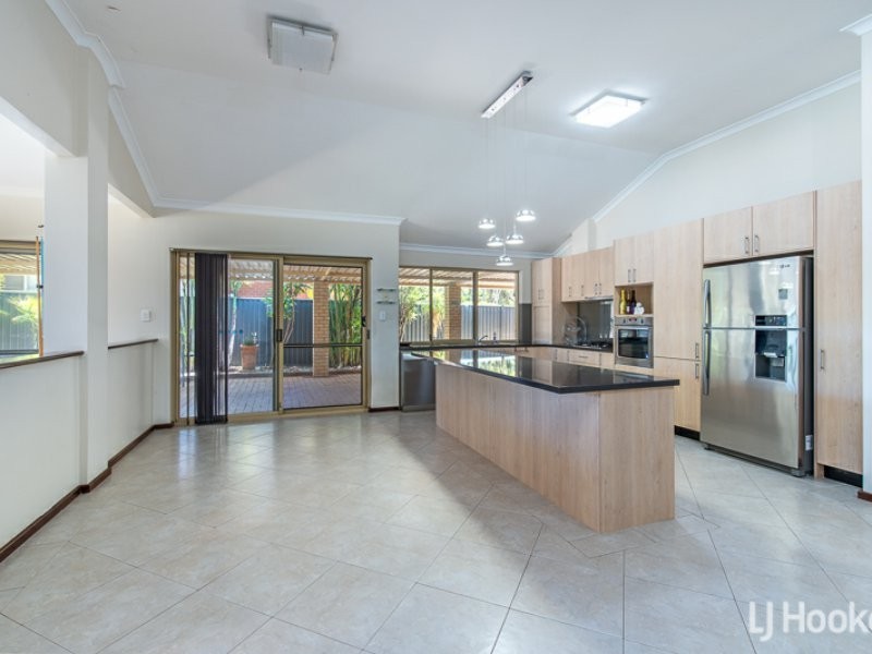 19 Glenbrook Road, Thornlie WA 6108