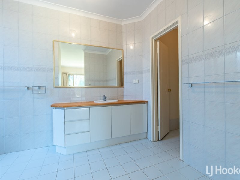 19 Glenbrook Road, Thornlie WA 6108