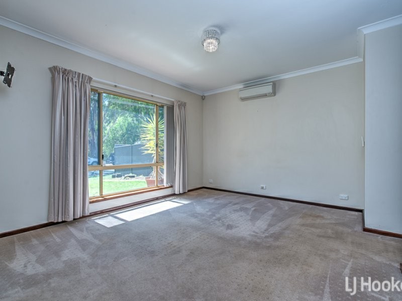 19 Glenbrook Road, Thornlie WA 6108