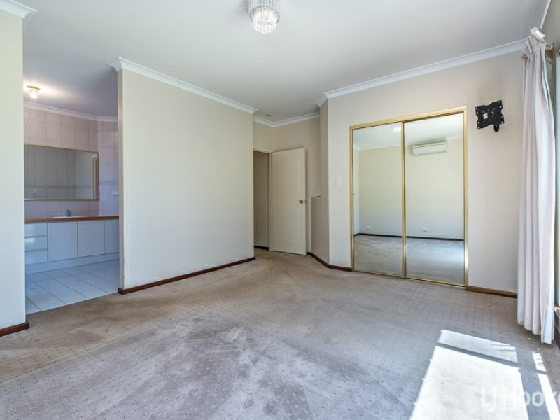 19 Glenbrook Road, Thornlie WA 6108