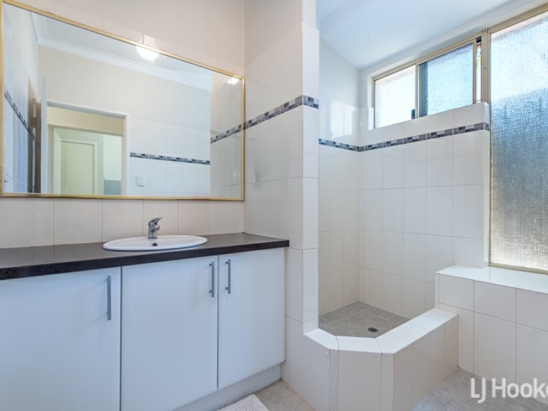 19 Glenbrook Road, Thornlie WA 6108