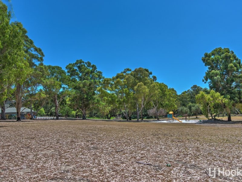 19 Glenbrook Road, Thornlie WA 6108