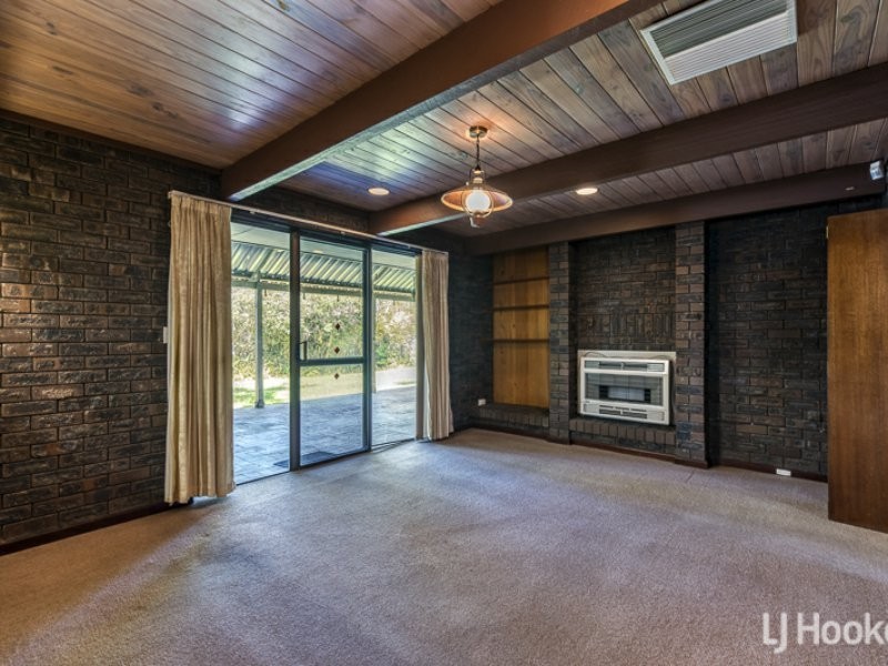 12 Pembury Road, Thornlie WA 6108