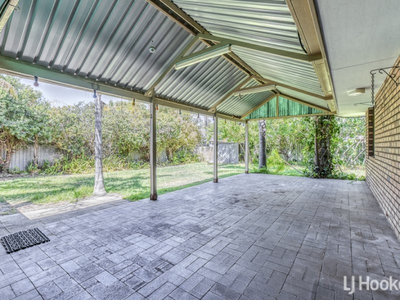 12 Pembury Road, Thornlie WA 6108