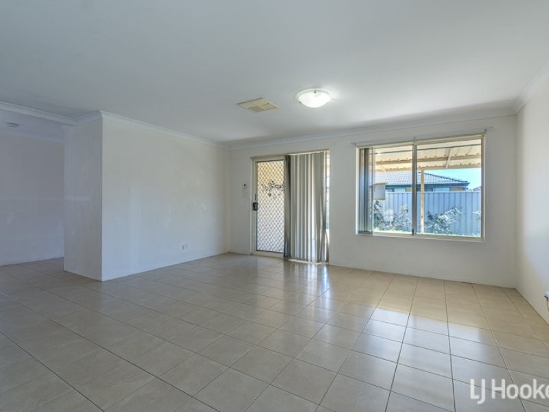 53 Chiltern Avenue, Brookdale WA 6112