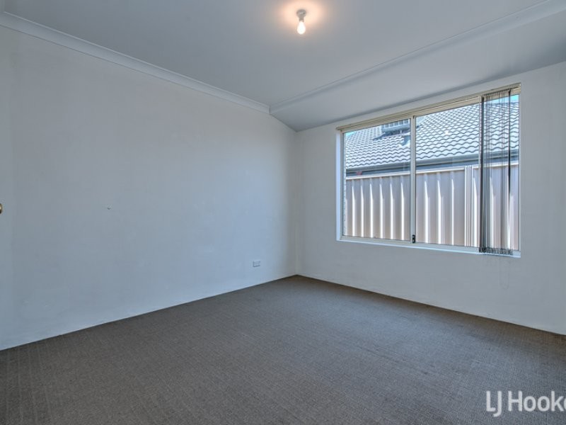 53 Chiltern Avenue, Brookdale WA 6112