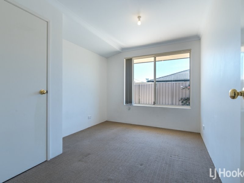 53 Chiltern Avenue, Brookdale WA 6112