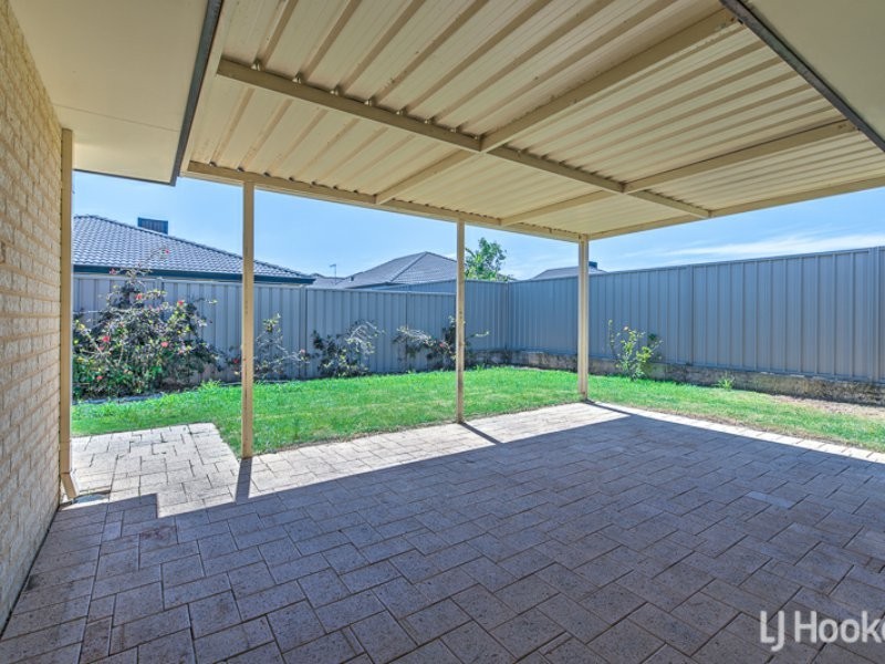 53 Chiltern Avenue, Brookdale WA 6112