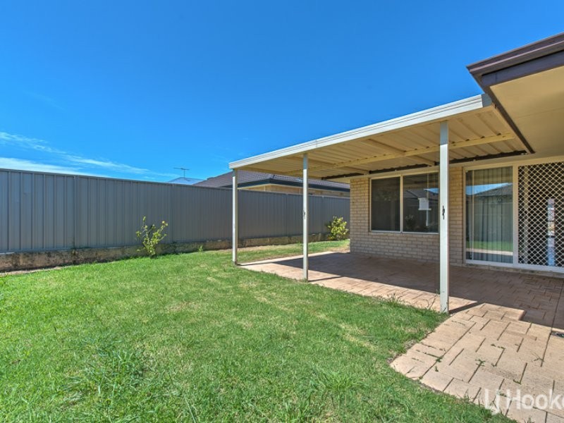 53 Chiltern Avenue, Brookdale WA 6112