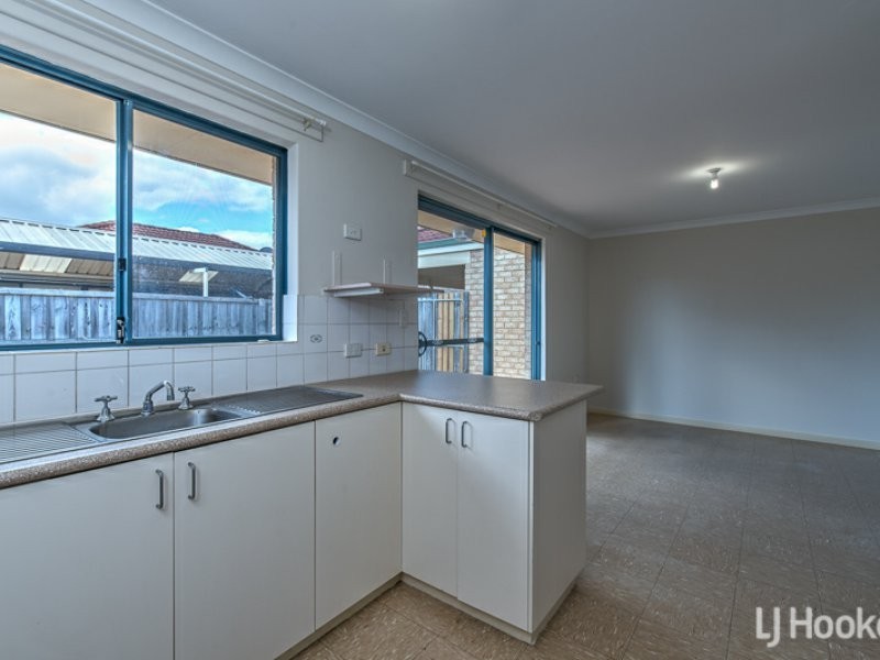 8 Villefort Avenue, Ellenbrook WA 6069