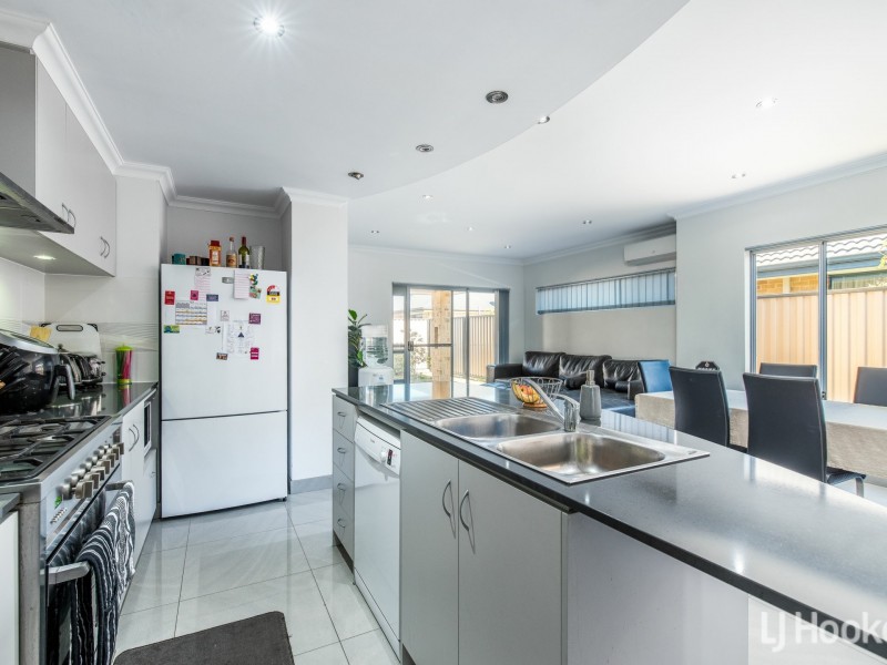 7 Hopkins Court, Southern River WA 6110