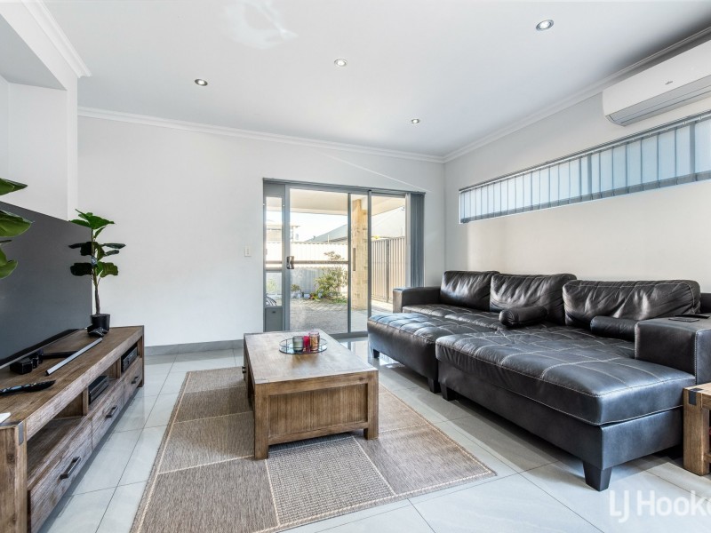 7 Hopkins Court, Southern River WA 6110