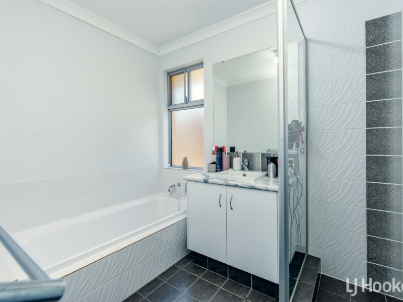 7 Hopkins Court, Southern River WA 6110