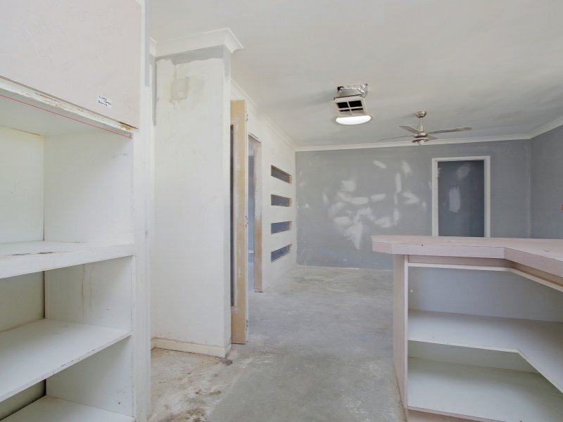 15 Firetail Court, Seville Grove WA 6112