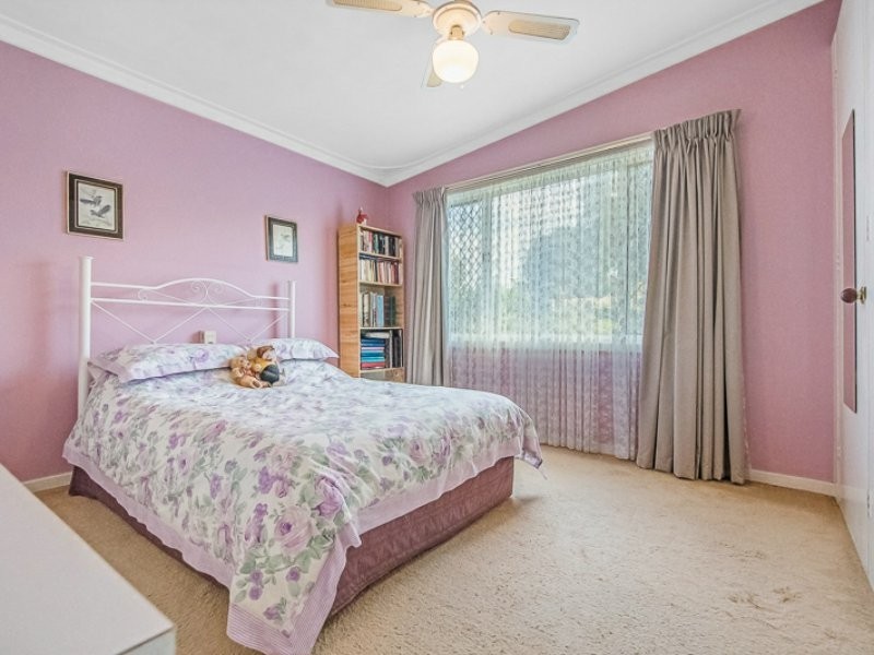 4 Probert Road, Thornlie WA 6108