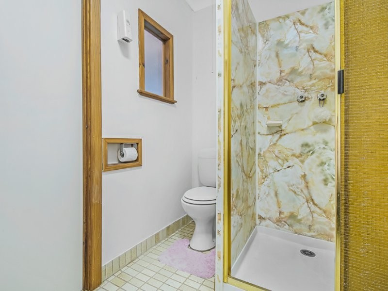 4 Probert Road, Thornlie WA 6108