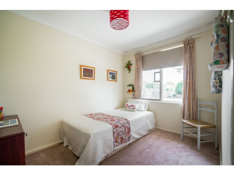 25 Dunnell Street, Maddington WA 6109