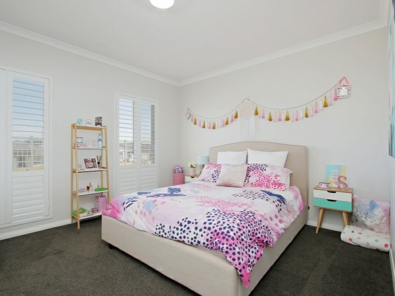 12 Bate Close, Piara Waters WA 6112