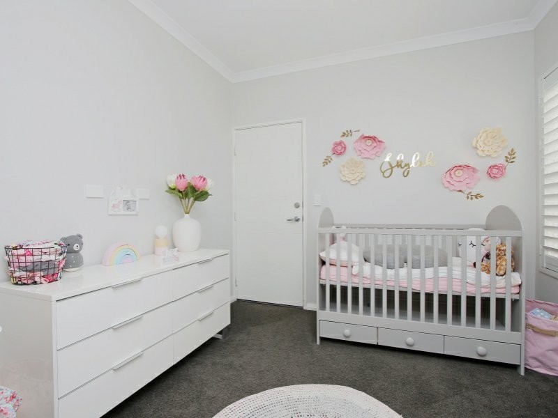 12 Bate Close, Piara Waters WA 6112