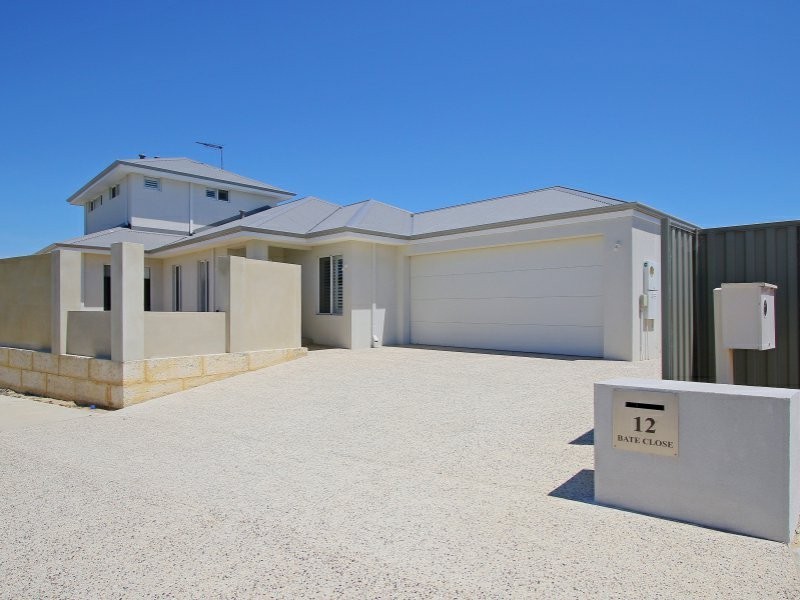 12 Bate Close, Piara Waters WA 6112