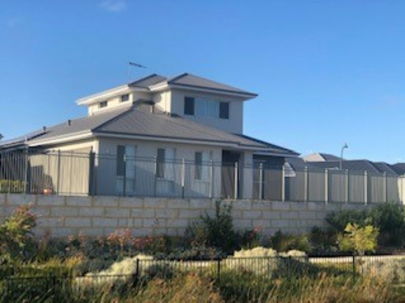 12 Bate Close, Piara Waters WA 6112