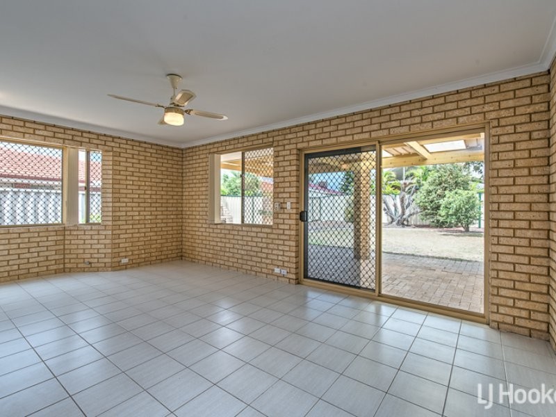 64 Discovery Drive, Thornlie WA 6108