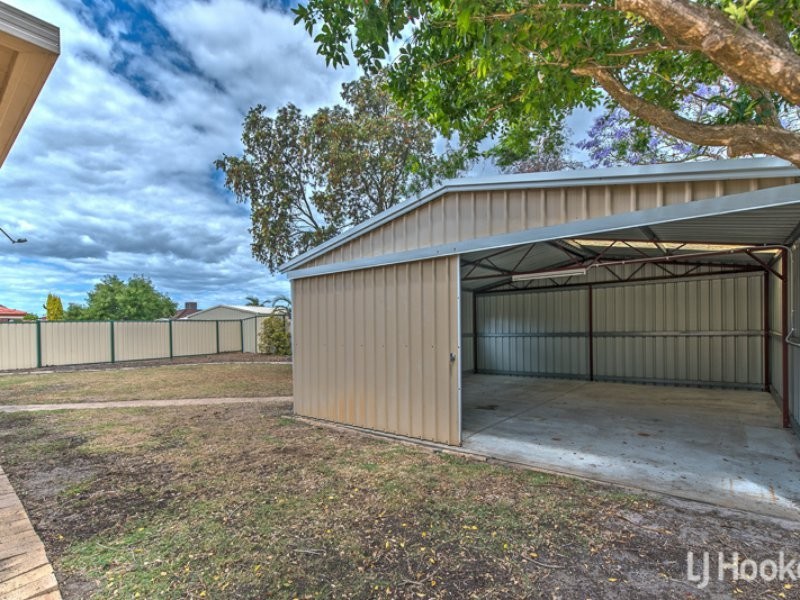 64 Discovery Drive, Thornlie WA 6108