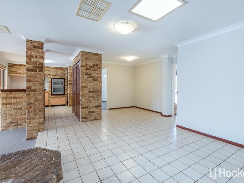 14 Bottlebrush Drive, Thornlie WA 6108