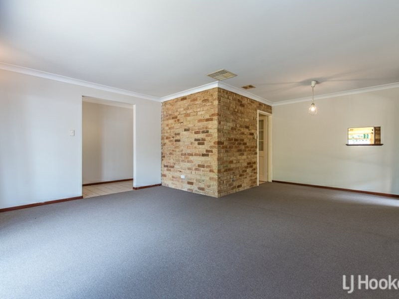 14 Bottlebrush Drive, Thornlie WA 6108