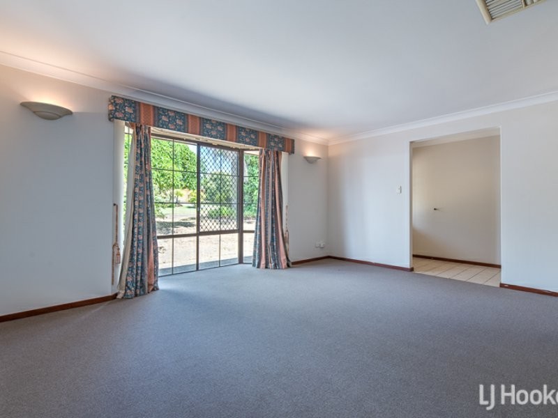 14 Bottlebrush Drive, Thornlie WA 6108