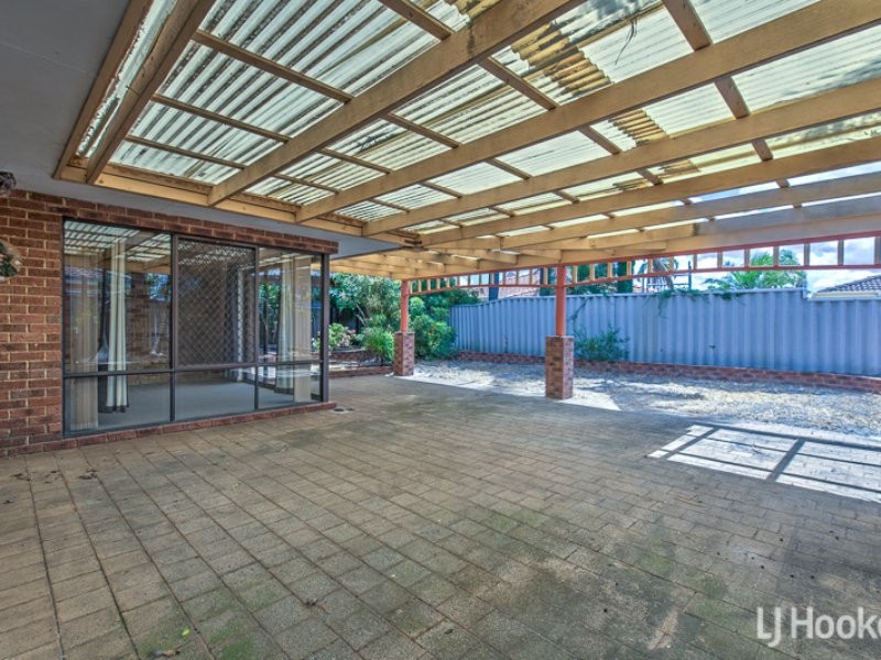 14 Bottlebrush Drive, Thornlie WA 6108