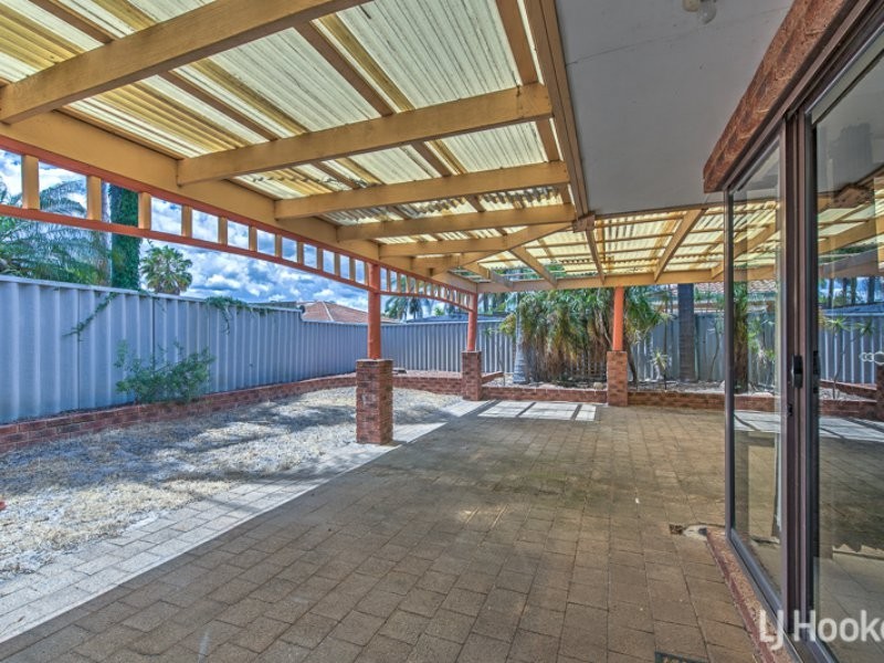 14 Bottlebrush Drive, Thornlie WA 6108