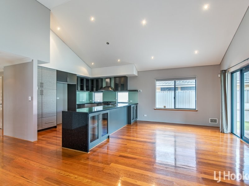 30 Whittaker Turn, Piara Waters WA 6112