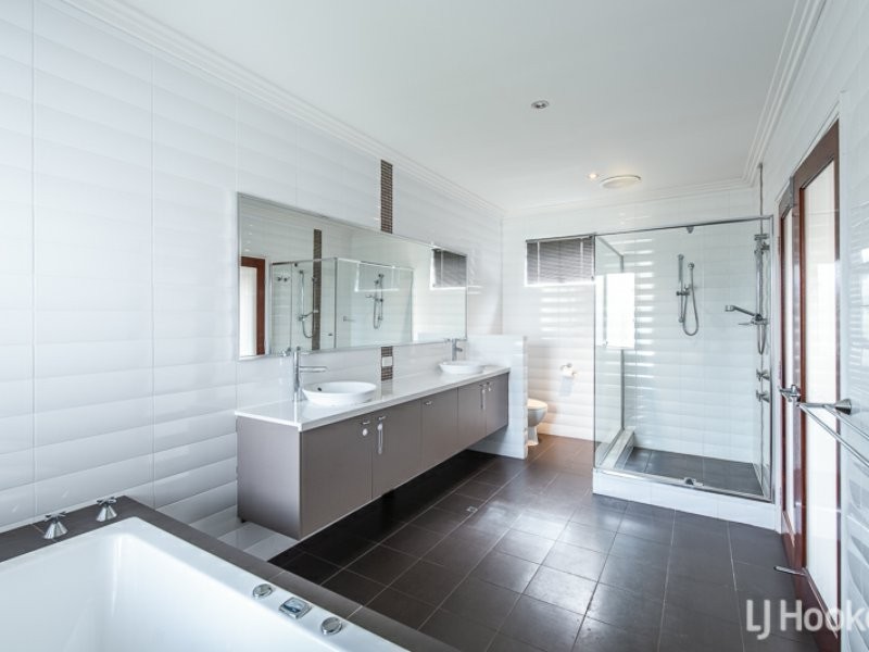 30 Whittaker Turn, Piara Waters WA 6112