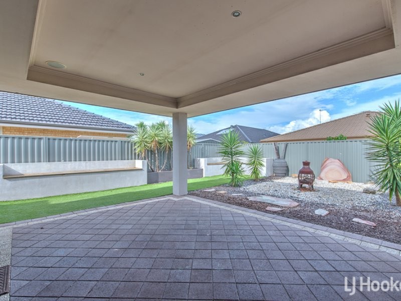 30 Whittaker Turn, Piara Waters WA 6112