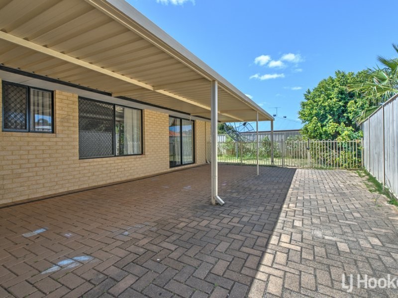 73 Lauterbach Drive, Gosnells WA 6110