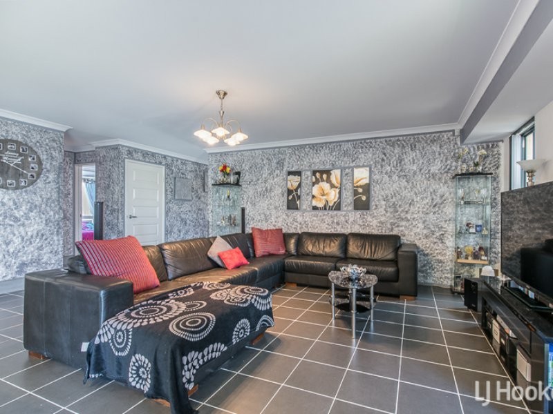 7 Cornforth Way, Piara Waters WA 6112